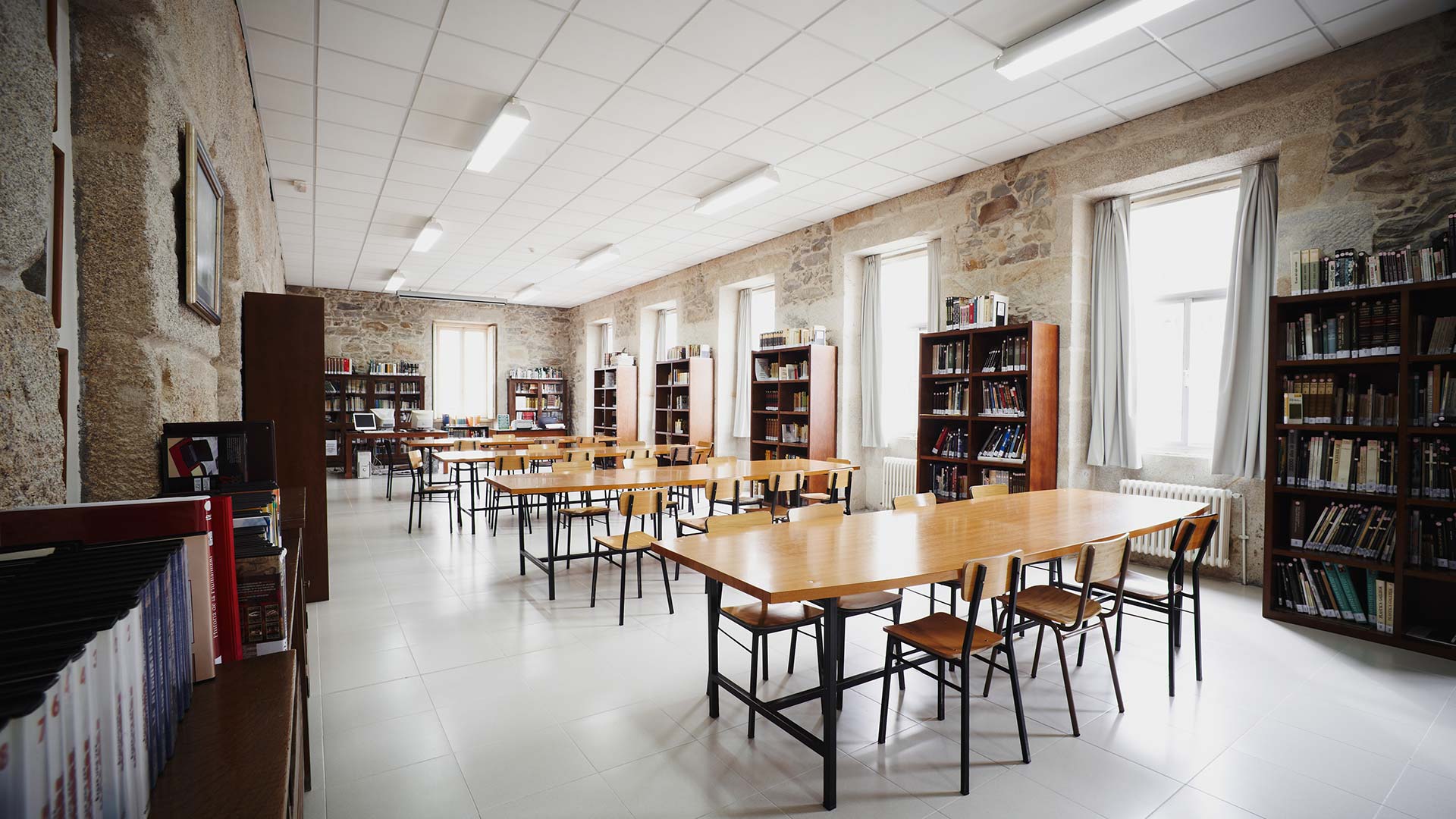 Servicios-Vigo-Compania-de-Maria-Biblioteca-11.jpg