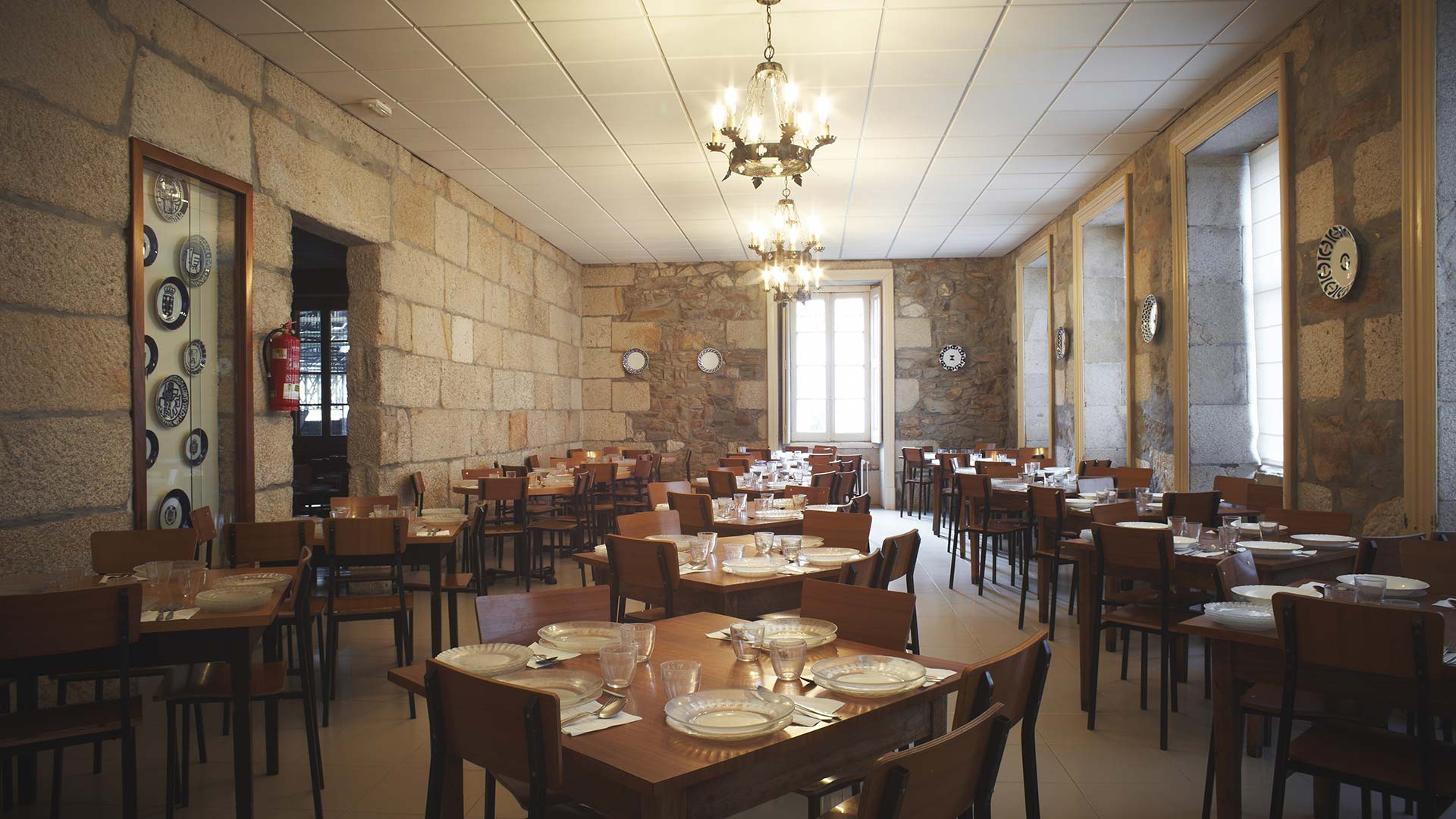 Servicios-Vigo-Compania-de-Maria-Comedor-12.jpg
